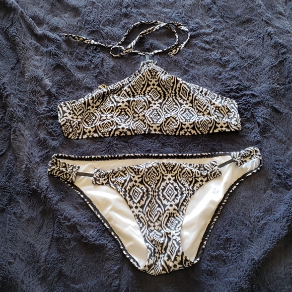 VS black/white bikini. MIXED SIZE. - Picture 1 of 8